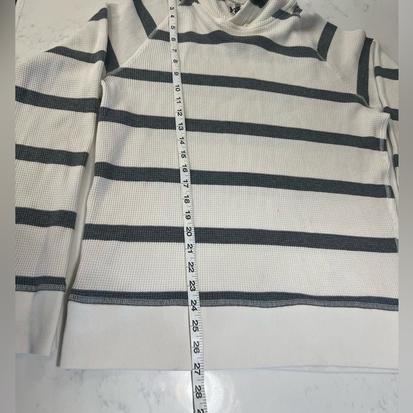Express White and Gray Striped Men's Shirt - Picture 8 of 9